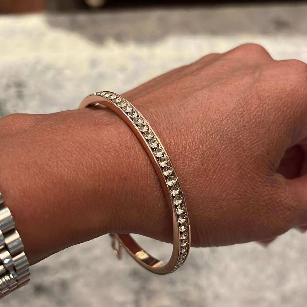 Rose gold bangle